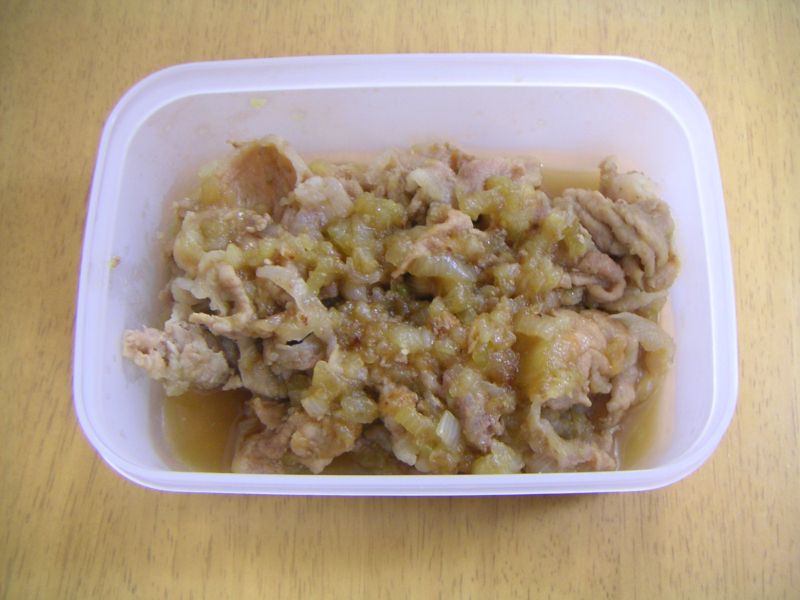 豚肉とたまねぎの煮物