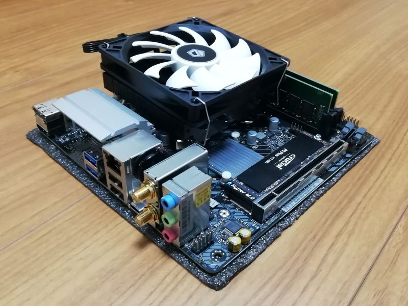 CPUクーラー、メモリ、SSDの取り付け