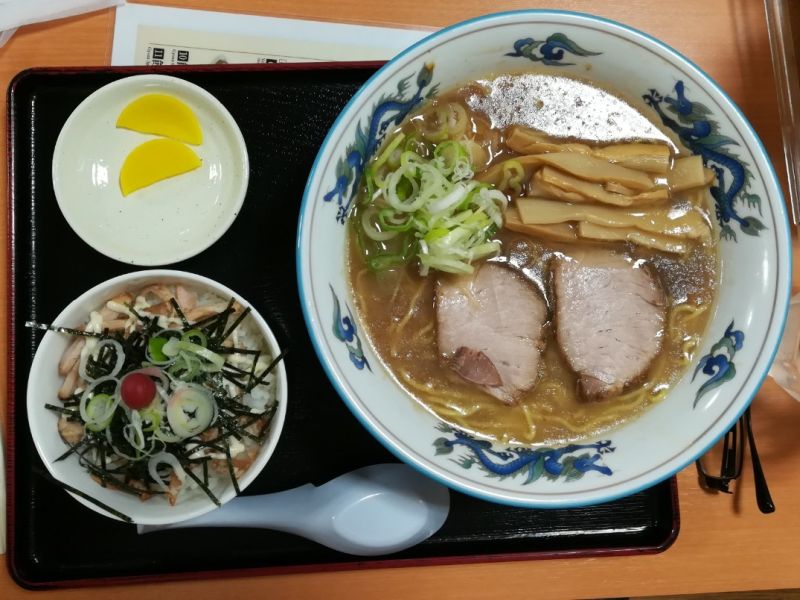 らーめんや天金 正油らーめんとチャーマヨごはん