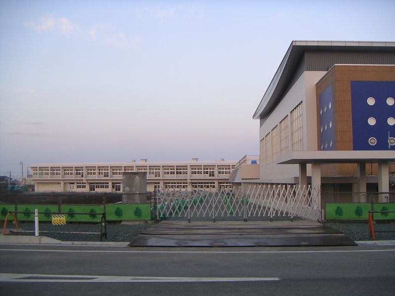 さくらんぼ小学校 東側