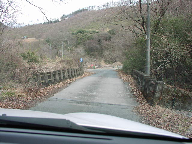 またまた狭隘区間(御前山村下伊勢畑)